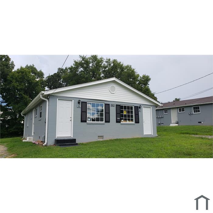 901 Douglas Dr